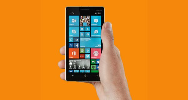 Nokia Lumia 830 Front View