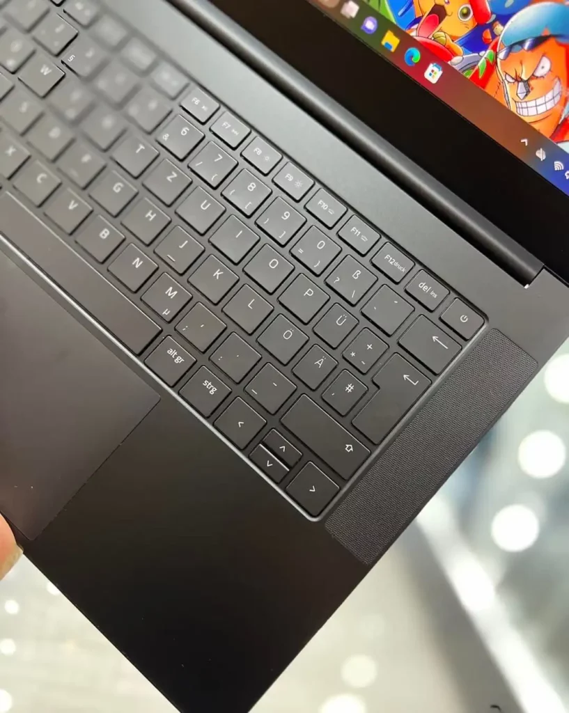 Razer Blade 14 2024 with Ryzen 9 and RTX 4000 Graphics 11 Razer-Blade-14