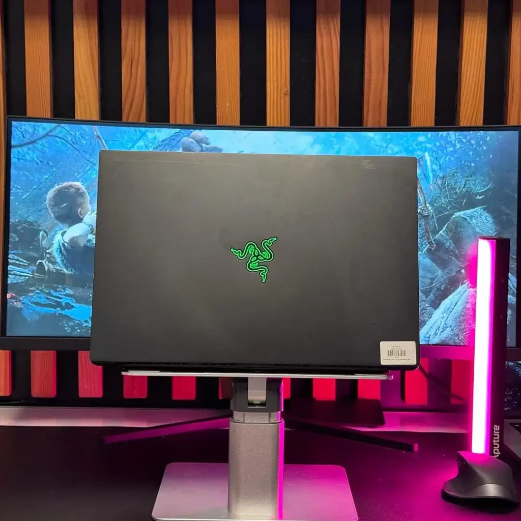 Razer Blade 14 2024 with Ryzen 9 and RTX 4000 Graphics mobiblip